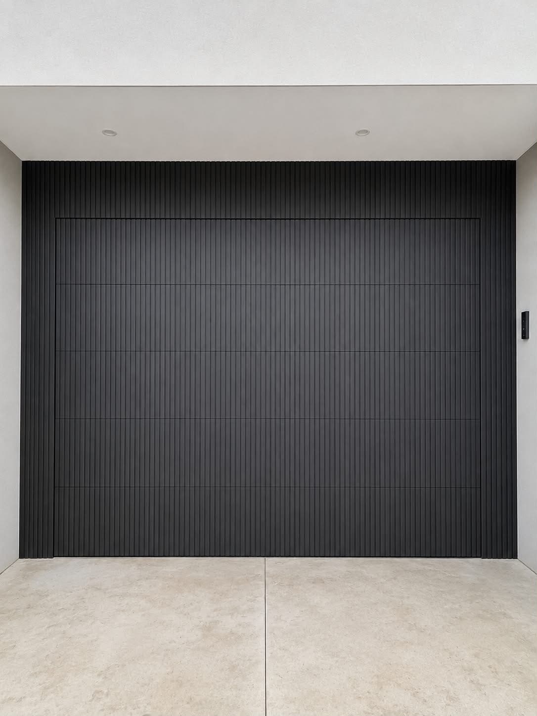 Feature garage door